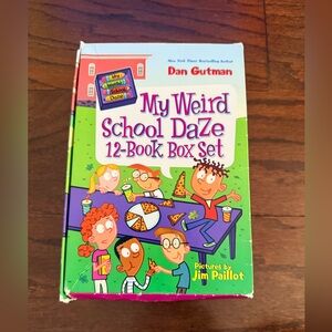 My Weird School Daze 12-Book Box Set-excellent cond. (missing one book/volume 2)